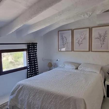 Holiday home Sfeervolle Cortijo La Camarilla, Prive Zwembad, Landelijk En Rustig *